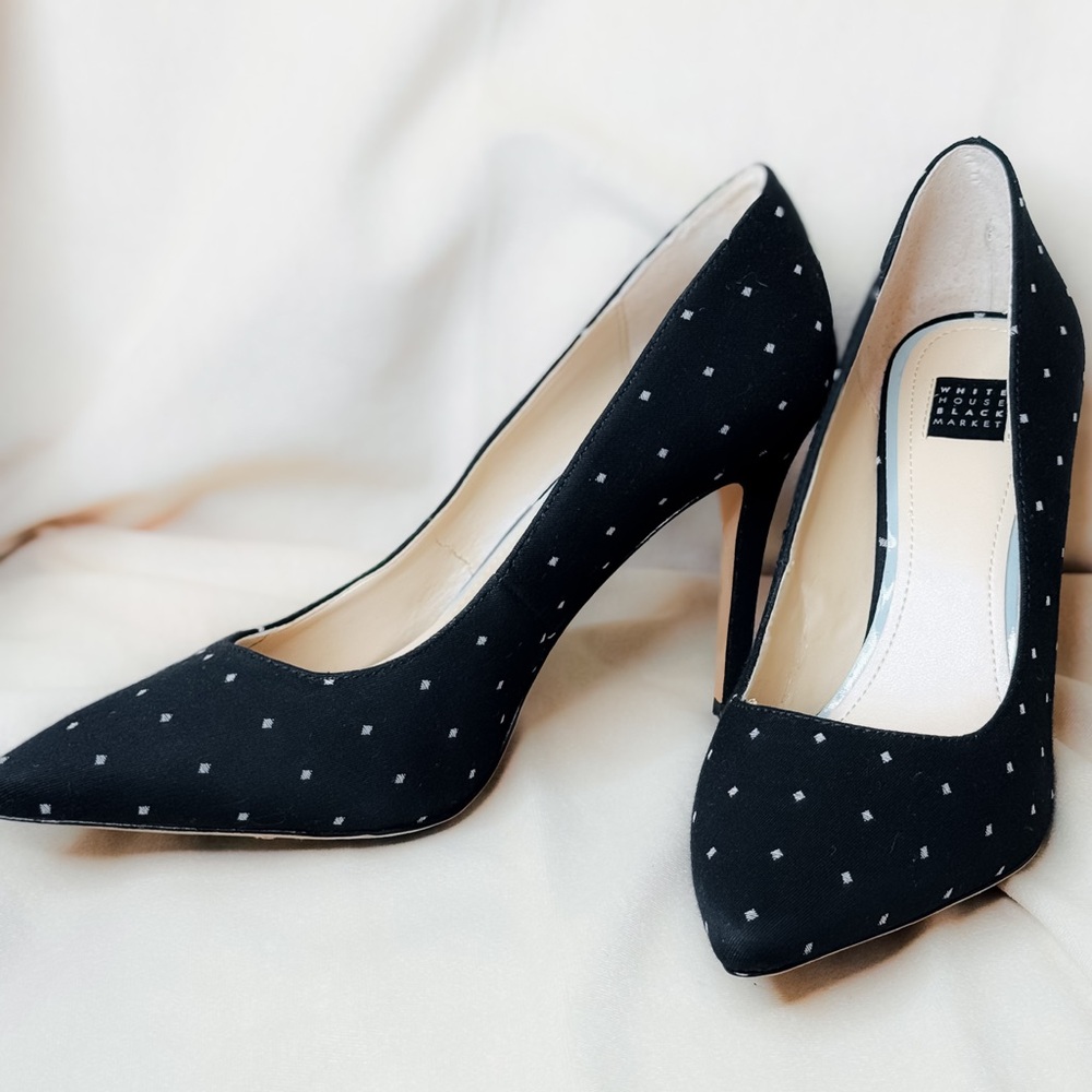 White House Black Market Black Heels Classic Design
